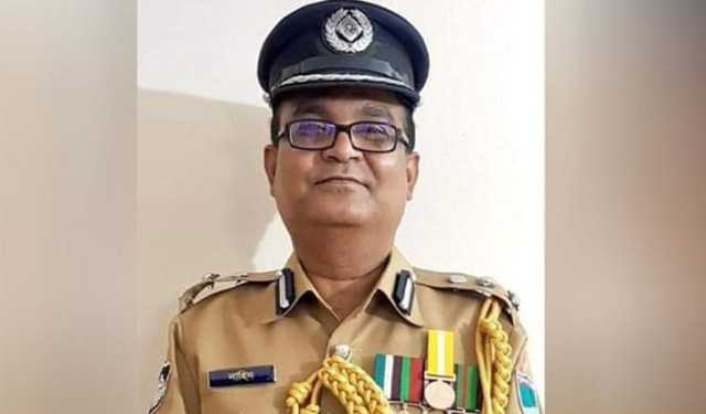 পুলিশের সাবেক ডিআইজি নাহিদুল ইসলাম গ্রেপ্তার