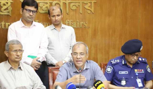পূজায় সম্প্রী‌তি বিনষ্টের চেষ্টা হ‌লে ক‌ঠোর ব‌্যবস্থা: স্বরাষ্ট্র উপদেষ্টা