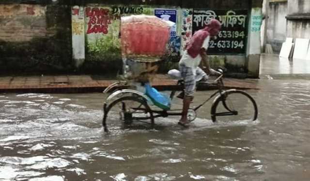 বংশালে বৃষ্টির পানিতে বিদ্যুৎস্পৃষ্ট হয়ে যুবকের মৃত্যু