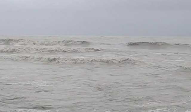 বঙ্গোপসাগরে নিম্নচাপ সৃষ্টির শঙ্কা, বন্দরে ৩ নম্বর সতর্ক সংকেত