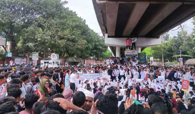 সাতরাস্তা মোড়ে সড়ক অবরোধ প্রত্যাহার, যান চলাচল স্বাভাবিক 