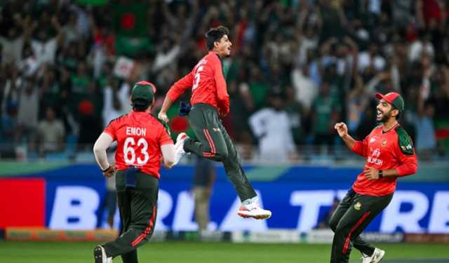 পাওয়ার প্লে-তে ২ উইকেটে ২৭ রান তুলল পাকিস্তান