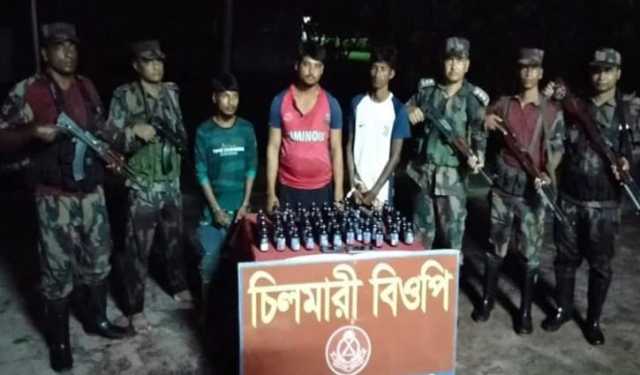 কুষ্টিয়ায় কোটি টাকার অস্ত্র-মাদকসহ আটক ৫