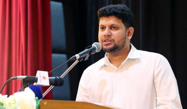 কাড়াকাড়ি করে প্রশাসনে লোক নিয়োগ করিয়েছে বিএনপি-জামায়াত: তথ্য উপদেষ্টা
