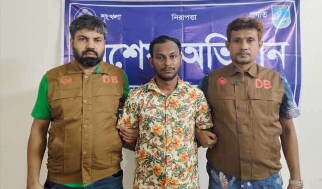 নাসা গ্রুপের শ্রমিকদের উস্কানির অভিযোগে যুবক গ্রেপ্তার