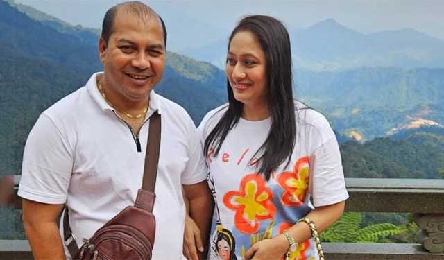 স্ত্রীর জন্য দোয়া চাইলেন প্রযোজক ইকবাল