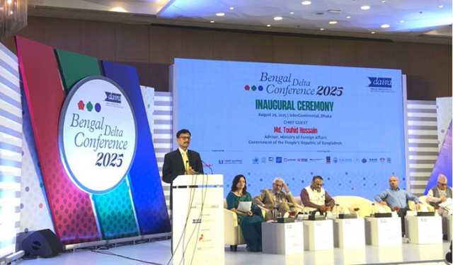 ‘গণতান্ত্রিক ক্ষমতা হস্তান্তরের প্রক্রিয়ার দিকে হাঁটছে দেশ’