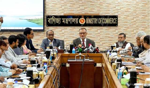 চলতি অর্থবছরে পণ্য ও সেবা রপ্তানির লক্ষ্য ৬৩.৫ বিলিয়ন ডলার 