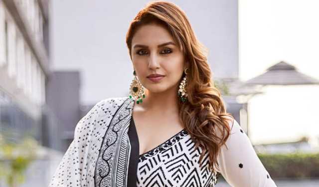 প্রেমিকের সঙ্গে বাগদান সারলেন হুমা কুরেশি!