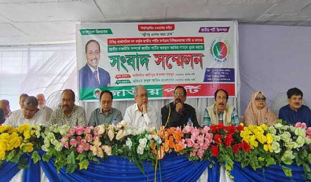 সংস্কার মানে এরশাদ, ভাসুরের নাম মুখে লইতে কি লজ্জা হয়?