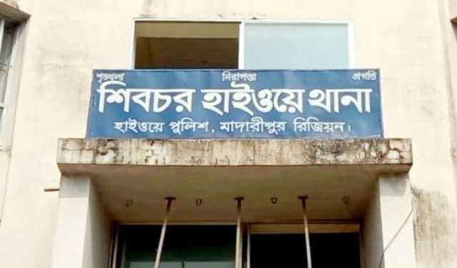 শিবচরে বাসের ধাক্কায় বৃদ্ধ নিহত