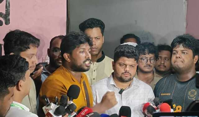 গভীর রাতে সংবাদ সম্মেলন: ফলাফল যা-ই হোক, মেনে নেবে বাগছাস