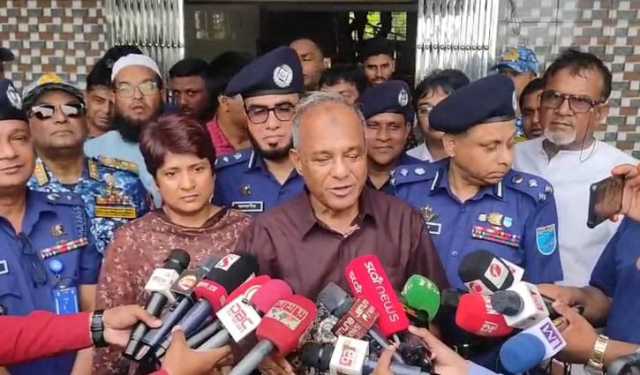 গজারিয়ায় পুলিশ ক্যাম্পে হামলাকারীরা পার্শ্ববর্তী দেশে পালিয়ে গেছে: স্বরাষ্ট্র উপদেষ্টা