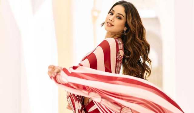 ৩ সন্তানের মা হতে চান জাহ্নবী