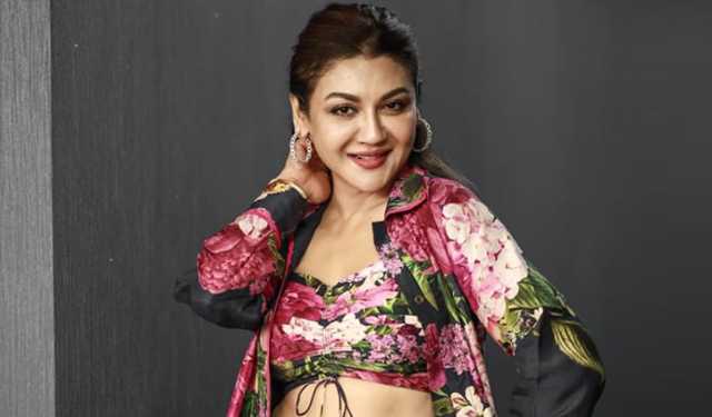 আমরা বহু বছর ধরে একসঙ্গে আছি, প্রেম জীবন নিয়ে জয়া