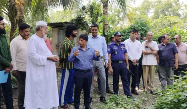 আলোচিত কন্টেন্ট ক্রিয়েটর কাফির বাড়ি পরিদর্শনে জেলা প্রশাসন