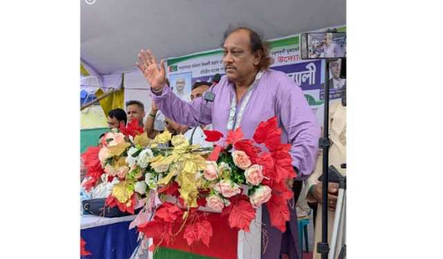 অসাম্প্রদা‌য়িক বাংলা‌দেশ গড়‌তে জা‌কের পা‌র্টি‌কে ভোট দিন: কায়সার হামিদ