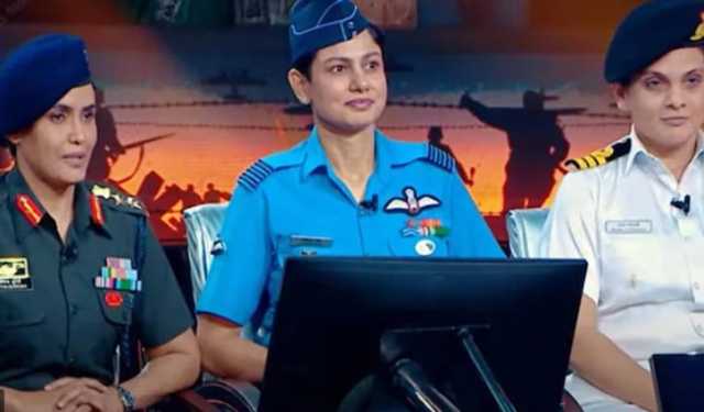 কেবিসির মঞ্চে সোফিয়া-ব্যোমিকারা, শুরু বিতর্ক