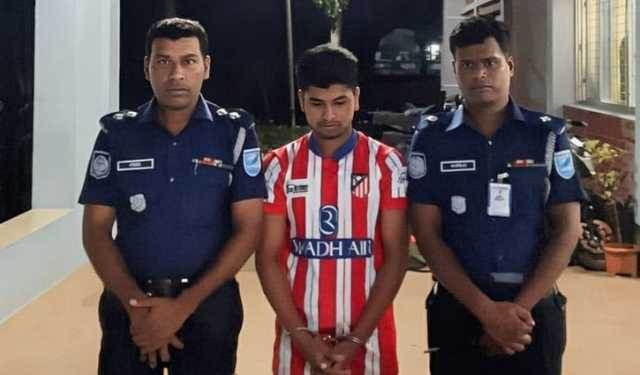 ফরিদপুরে কিশোর গ্যাংয়ের অস্ত্রের মহড়ার ঘটনায় গ্রেপ্তার ১