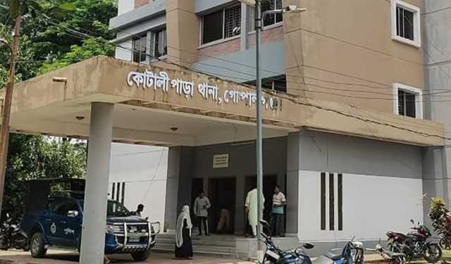 শিশুর লাশ উদ্ধার, স্কেটিং জুতা না দেওয়ায় অভিমানে আত্মহত্যা বলে ধা