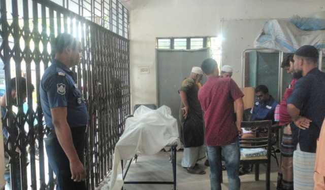 ট্রলারে দেরি করে আসায় জেলেদের মারধর, একজনের মৃত্যু