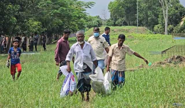 কুমিল্লায় দাফনের ১৯ দিন পর স্কুলছাত্রীর লাশ উত্তোলন