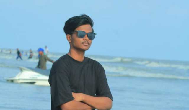কুয়াকাটা সৈকতে গোসলে নেমে পর্যটকের মৃত্যু