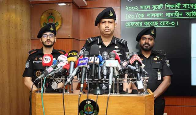 সাজাভোগের পর মুশফিক অবৈধ অস্ত্র বেচাকেনায় জড়িত হন: র‍্যাব