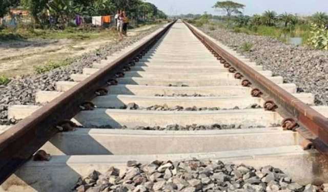 পূর্বধলায় ট্রেনে কাটা পড়ে বৃদ্ধের মৃত্যু