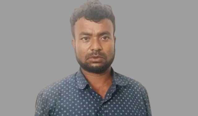 শেরপুর নির্বাচন অফিসে রোহিঙ্গা আটক