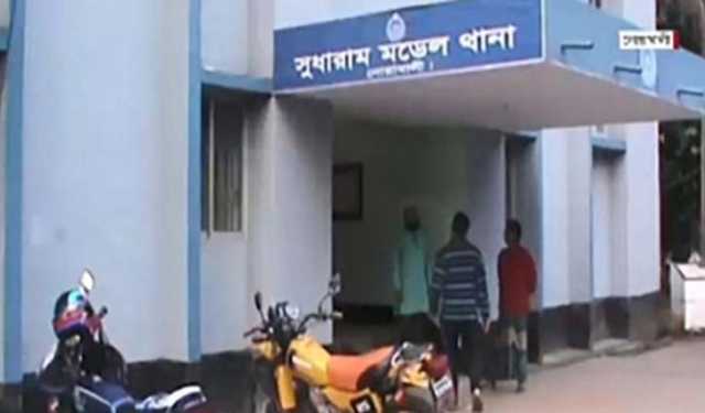 কলেজছাত্রকে ছাদ থেকে ফেলে দিয়ে হত্যার অভিযোগ