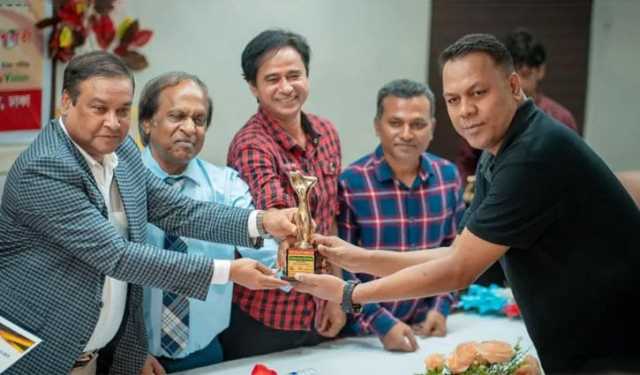 ‘ট্র‍্যাব এক্সিলেন্ট অ্যাওয়ার্ড’ পেলেন শিমুল খান