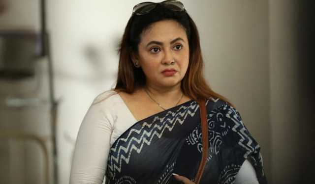 আমি অর্ধেক মরে বেঁচে আছি: শ্রীলেখা