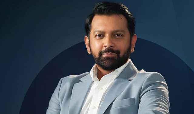 ‘মেয়ে বড় হচ্ছে, এখন কি দাড়ি রেখে লাফালাফি ভালো লাগে?’