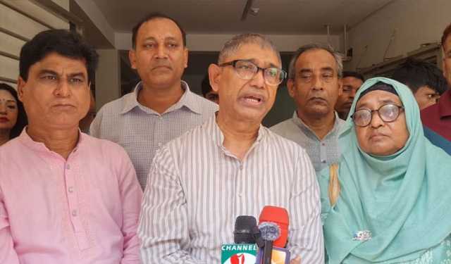 বিচ্ছিন্ন ঘটনা নিয়ন্ত্রণে সরকারকে কঠোর হতে হবে: আযম খান