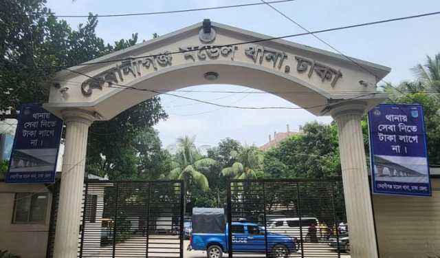 ছেলের ক্ষতবিক্ষত দেহ ঘরে, মাকে নিয়ে গেল পুলিশ