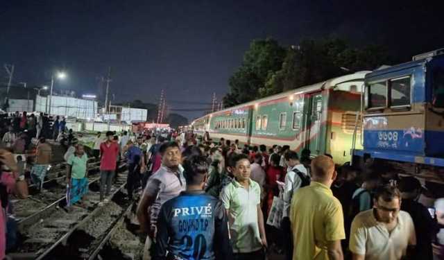 গাজীপুরে ট্রেন লাইনচ্যুত, ঢাকার সঙ্গে উত্তরবঙ্গের যোগাযোগ বন্ধ