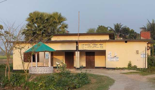 কুষ্টিয়ায় দুস্থ নারীর তালিকায় ইউপি চেয়ারম্যান ও মেম্বারের স্ত্রী