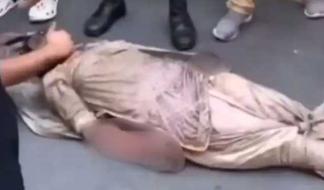 বিক্ষোভকারীদের দেওয়া আগুনে মারা গেছেন নেপালের সাবেক প্রধানমন্ত্রীর স্ত্রী