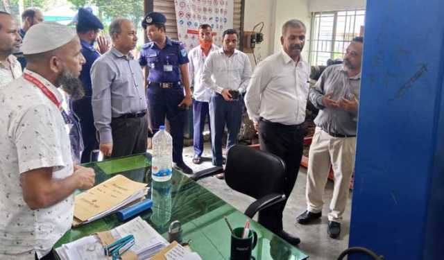 নরসিংদীতে উপদেষ্টার আসিফ নজরুলের আকস্মিক সফর 
