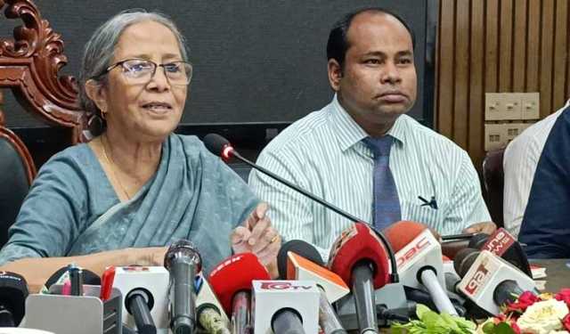 দুর্গাপূজার জন্য ভারতে ১২শ’ মেট্রিকটন ইলিশ পাঠানো হচ্ছে: উপদেষ্টা