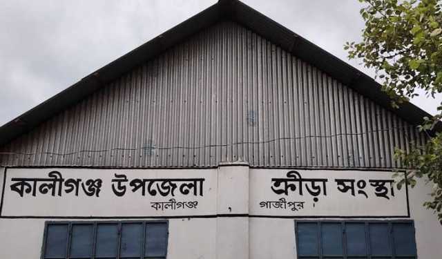 অফিস-কমিটি-মাঠ আছে, খেলাধুলা নেই