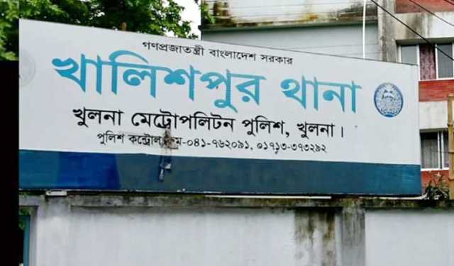 খুলনায় উচ্ছেদ অভিযানে সংঘর্ষ: ২ মামলা দায়ের, আসামি ৫০০
