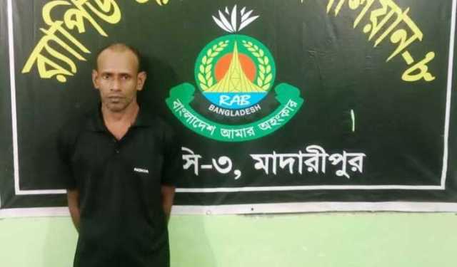 শিবচরে বৃদ্ধাকে গলাকেটে হত্যা: যুবক গ্রেপ্তার 