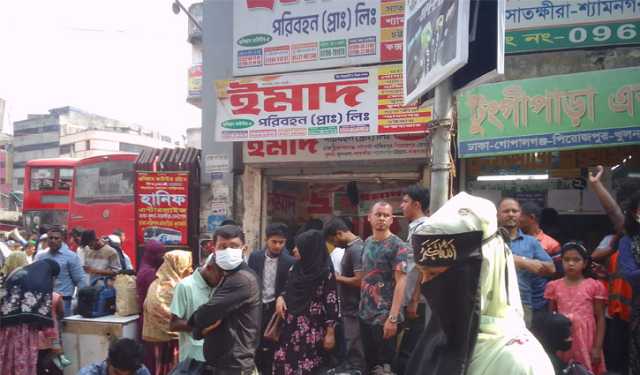 প্রশাসন চলে গেলেই বাড়তি ভাড়া