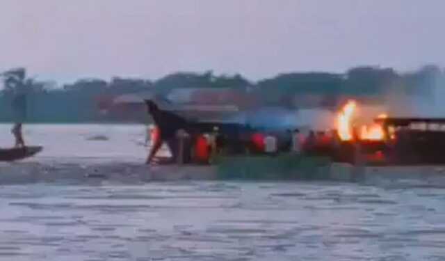 কঙ্গোতে নৌকায় আগুন, ১৪৮ জনের মৃত্যু