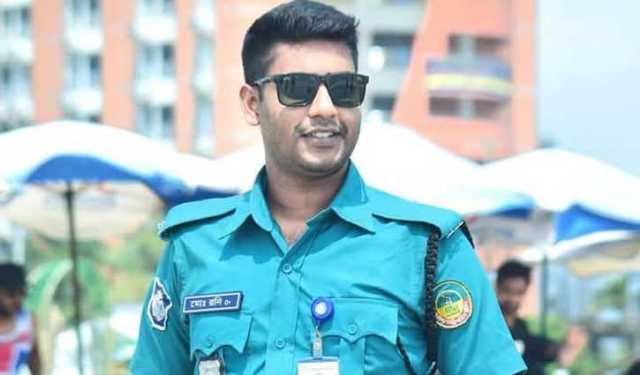 অসুস্থ স্ত্রীর কাছে পৌঁছানো হলো না কনস্টেবল রনির