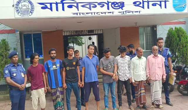 ভাস্কর্য শিল্পীর বাড়িতে আগুন: ৮ জন গ্রেপ্তার