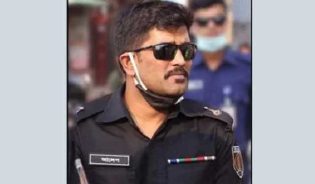 ক্রসফায়ারের ভয় দেখিয়ে স্ত্রীকে ধর্ষণের অভিযোগ র‌্যাব কর্মকর্তার ব