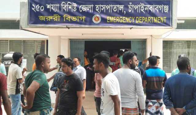 হাসপাতালে তত্ত্বাবধায়ককে মারধরের চেষ্টা চিকিৎসকের